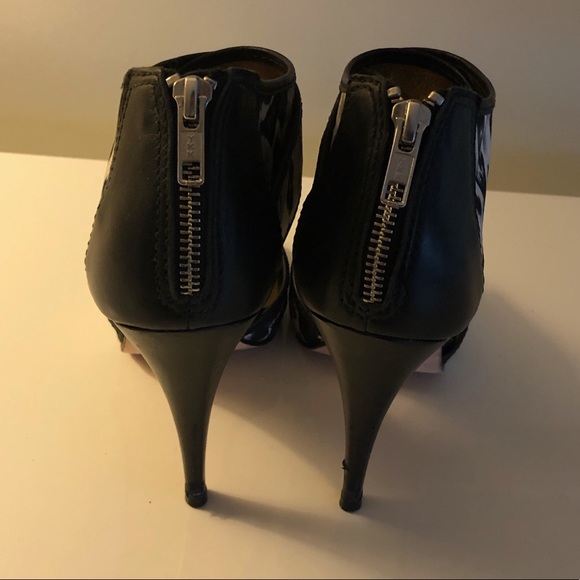 Cynthia Vincent Leather Heels - Picture 6 of 10